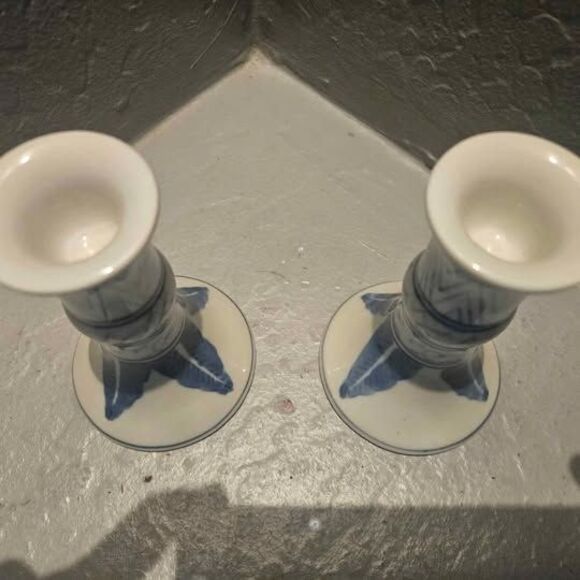 Williams Sonoma Ceramic Blue and White Candlesticks Set of 2 5" x 3" - Picture 5 of 7